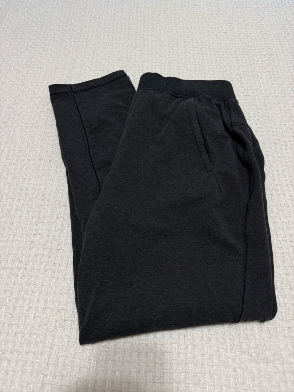 Lululemon cross cut sweat pants, heathered black. Mens XL.  Excellent condition
